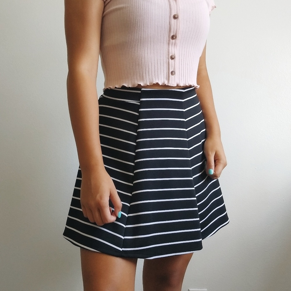 High Waisted Black and White Striped Skater Skirt